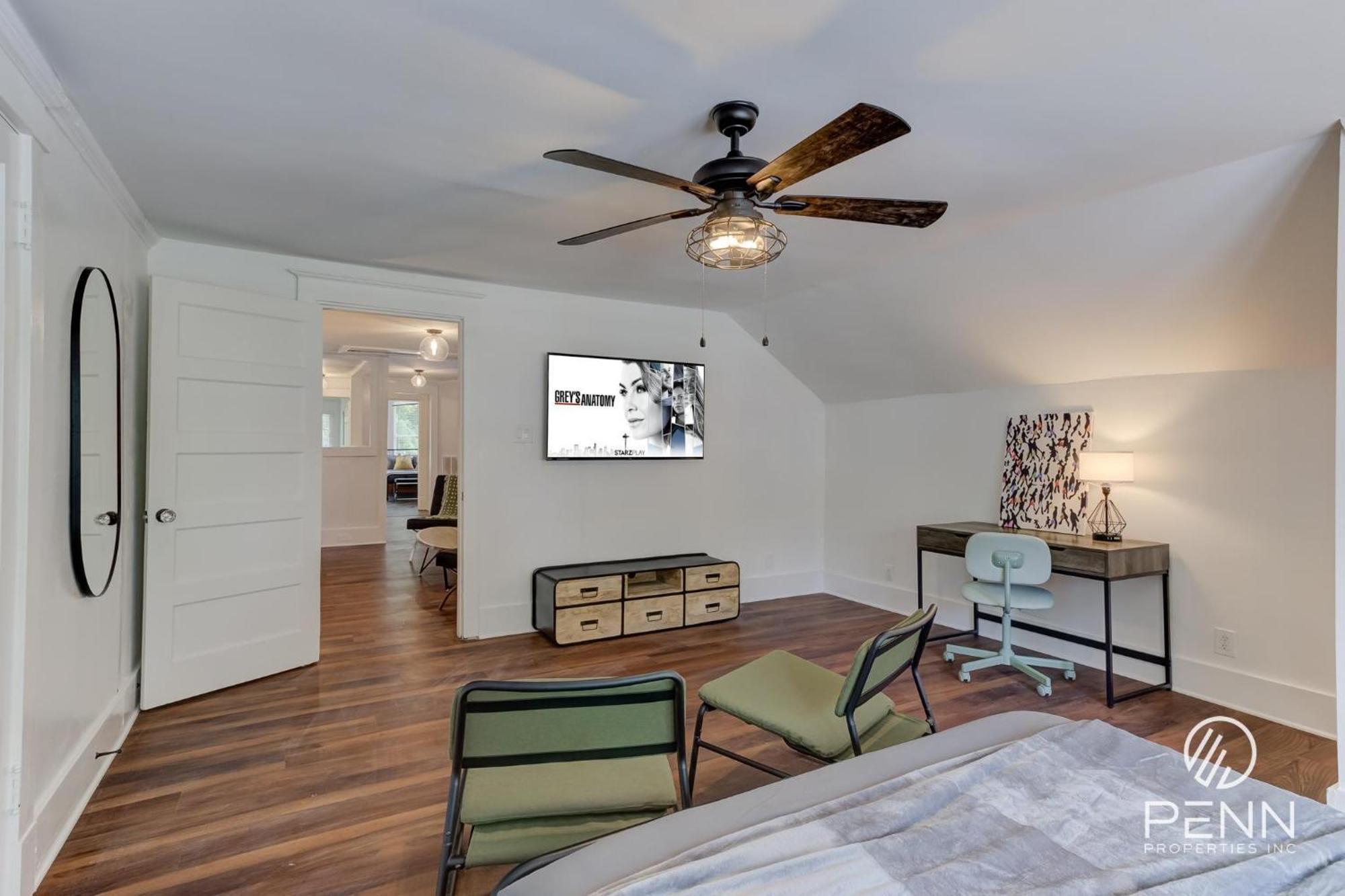 Central, Bright & Modern In Cooper Young Holiday home Memphis