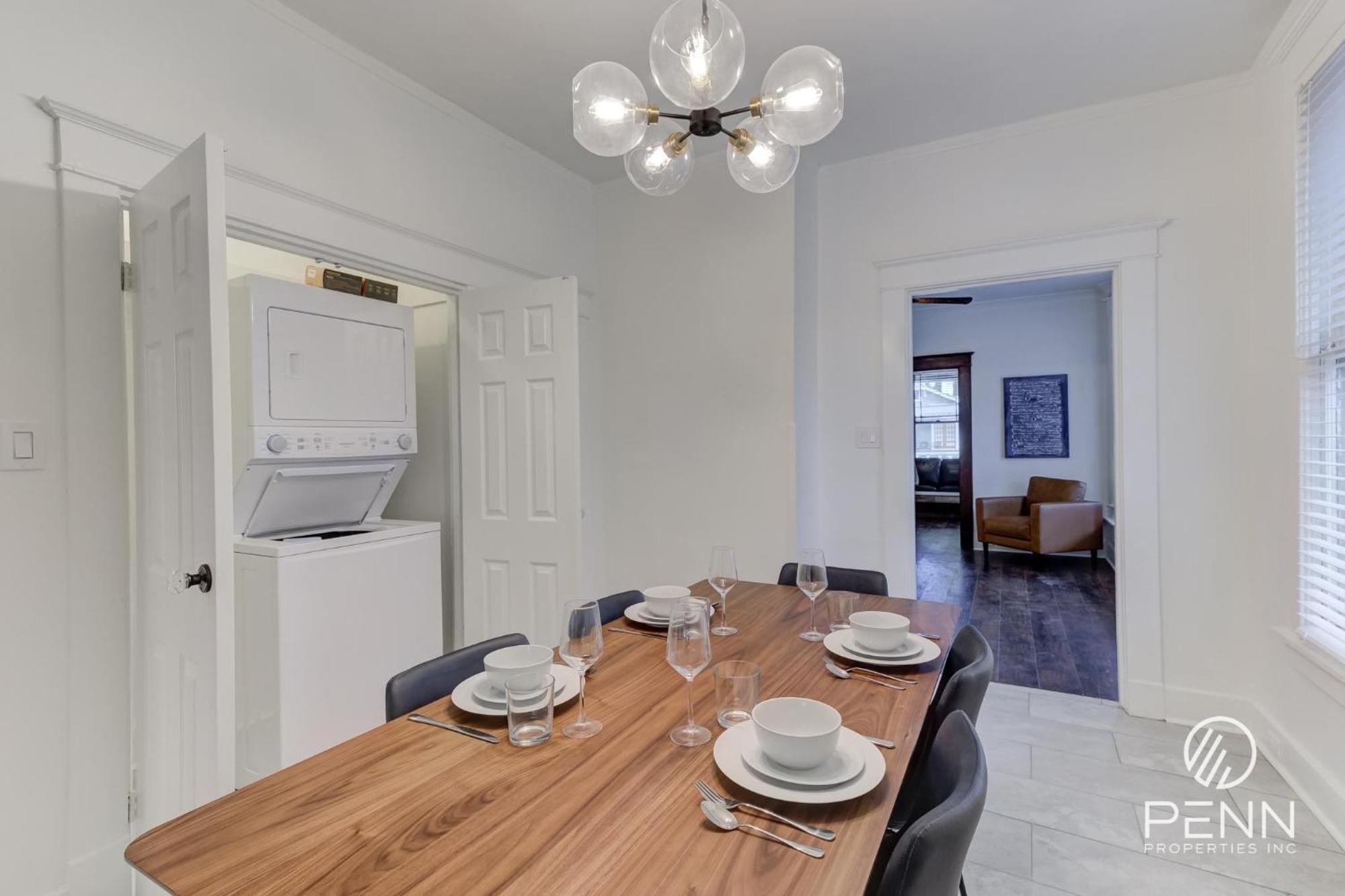 Central, Bright & Modern In Cooper Young * Memphis