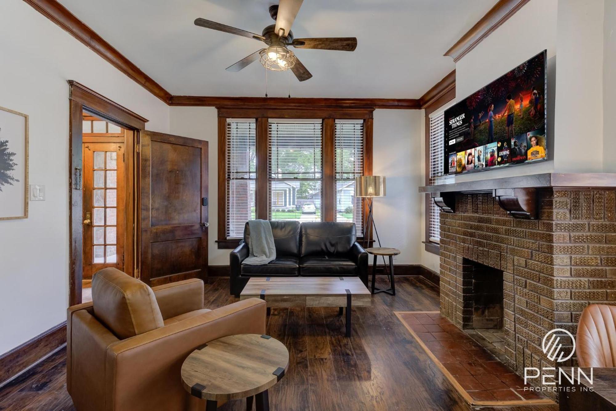 Central, Bright & Modern In Cooper Young Holiday home Memphis
